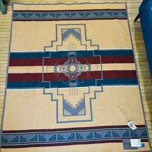 NWT Pendleton Beaver State Hopi Trail Blanket Robe Ramona Sakiestewa with COA